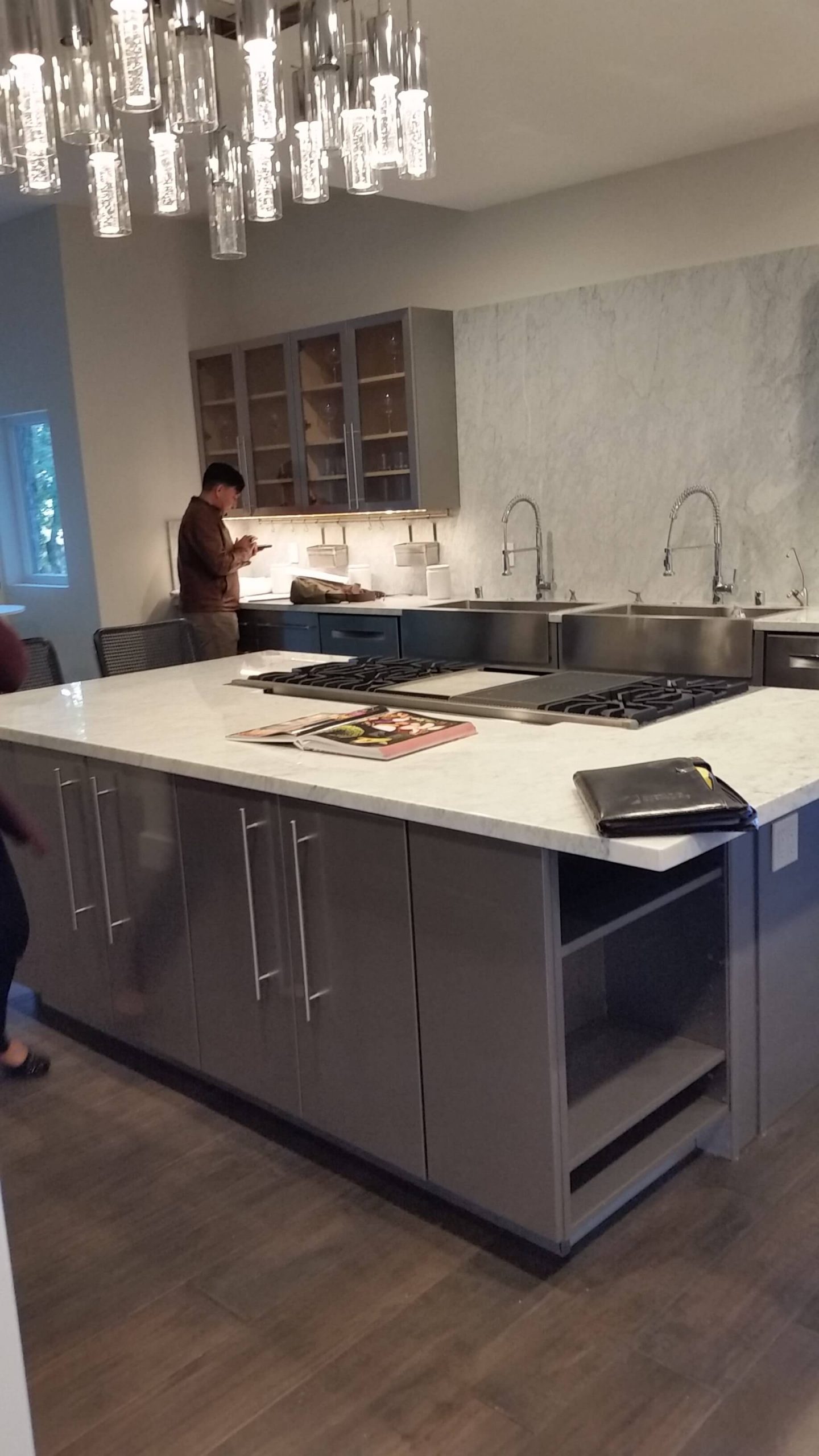 9_KITCHEN ISLAND